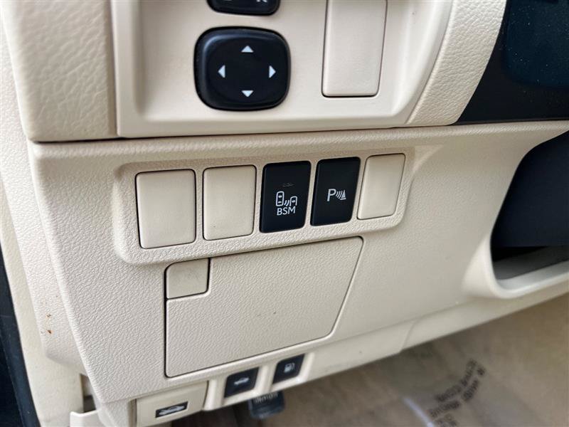 Used 2013 Lexus ES 350 w/ Ultra Luxury Pkg FWD image 19
