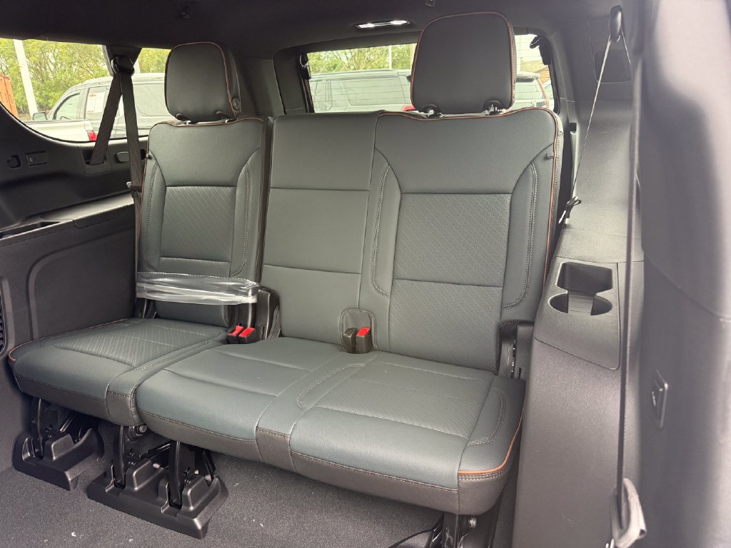 New 2026 GMC Yukon XL AT4 w/ AT4 Premium Plus Package AWD/4WD image 27
