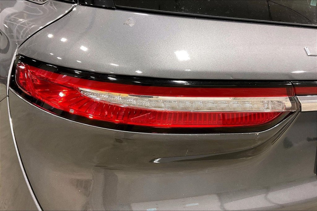 Used 2022 Lincoln Corsair AWD w/ Premium Package image 24