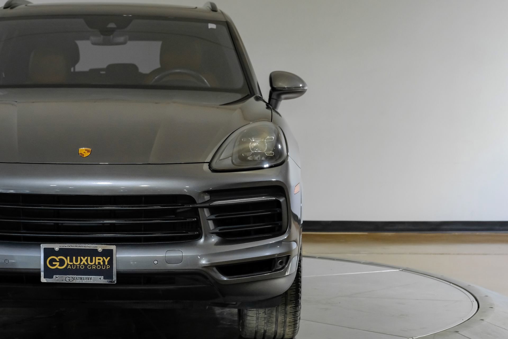 Used 2023 Porsche Cayenne Platinum Edition image 48