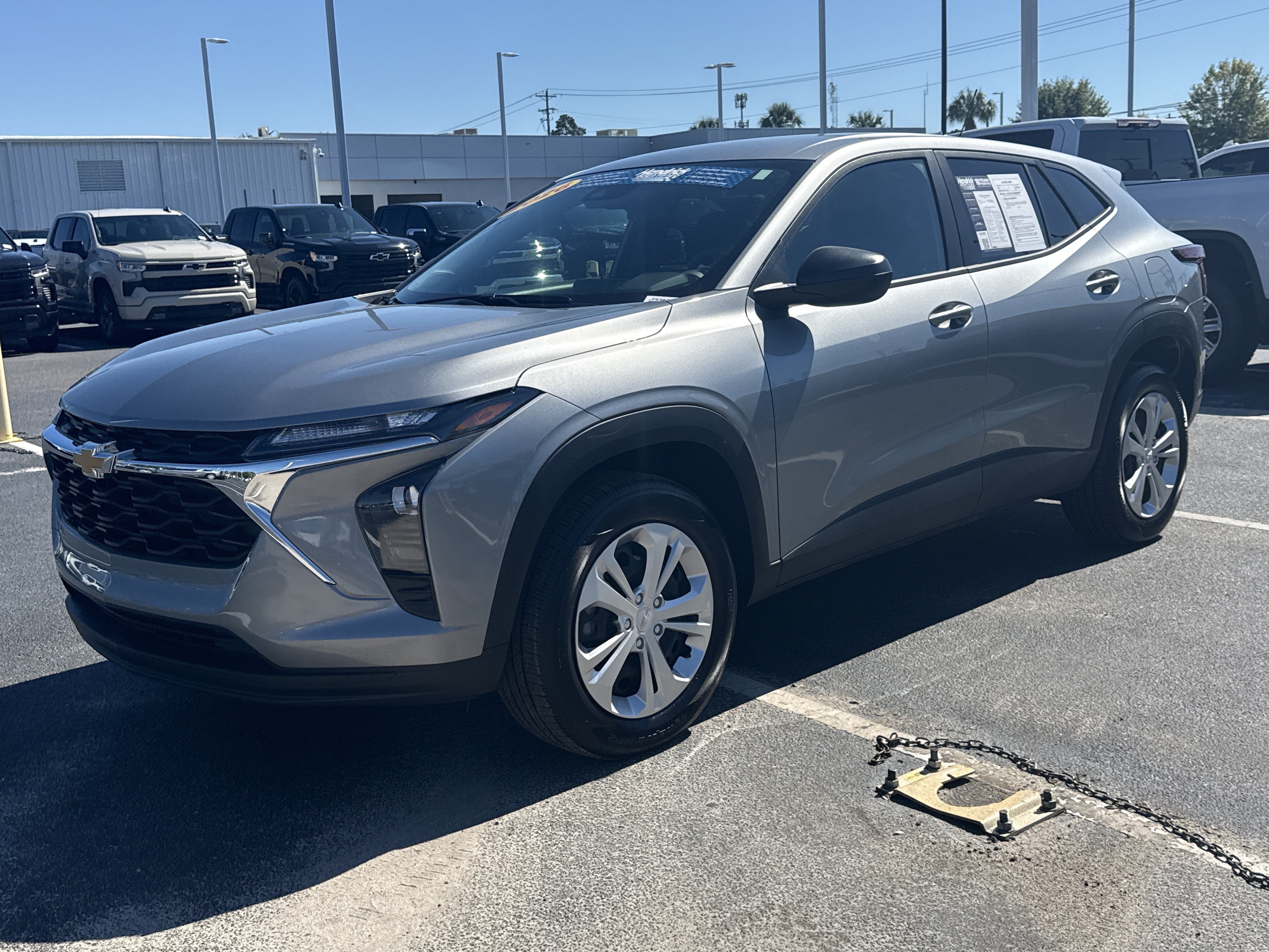 Used 2026 Chevrolet Trax LS FWD image 32