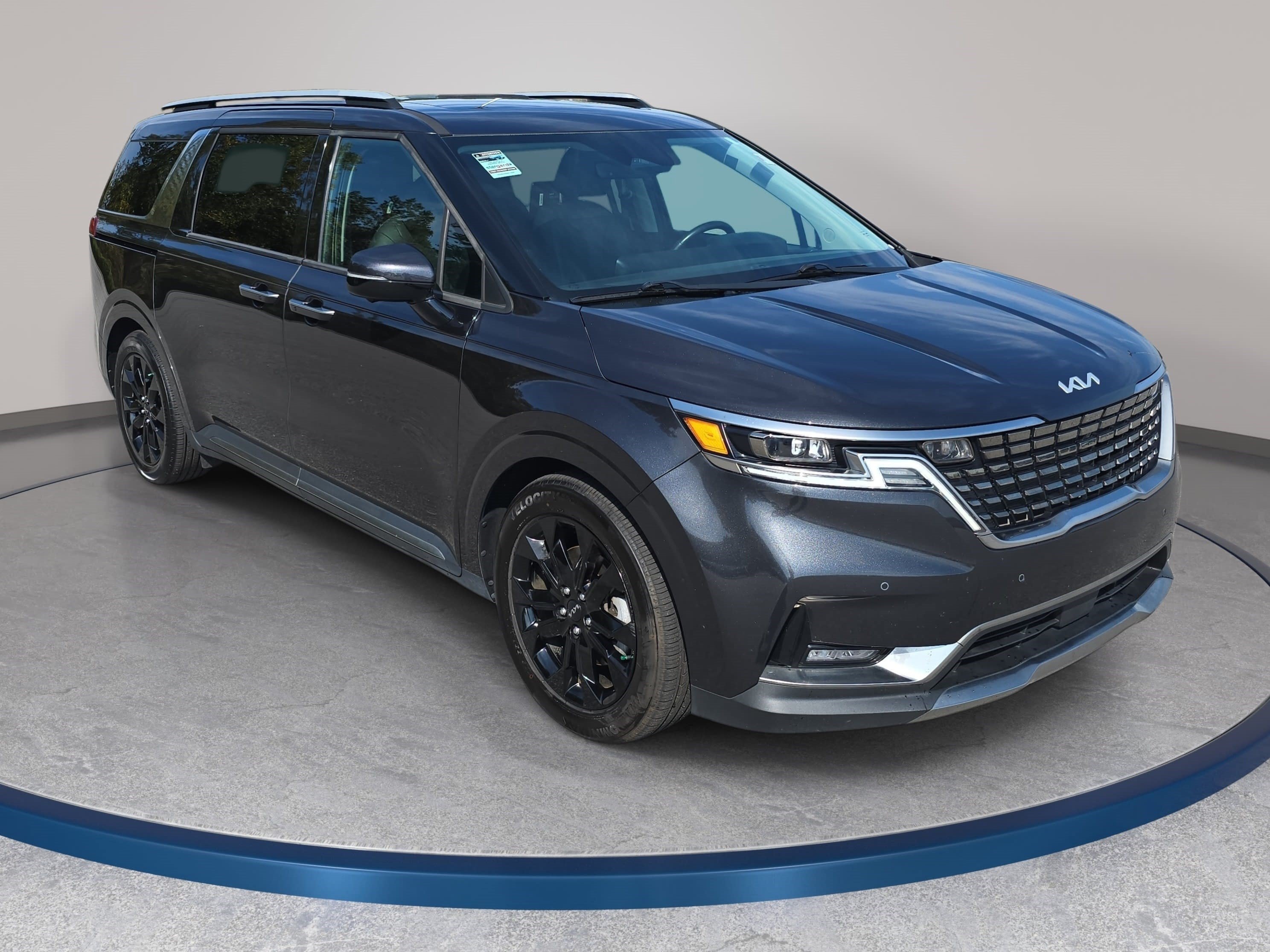 Used 2024 Kia Carnival SX Prestige FWD image 3