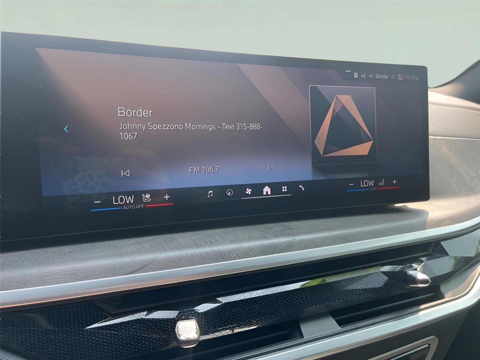 Used 2024 BMW X5 xDrive40i w/ Premium Package image 18