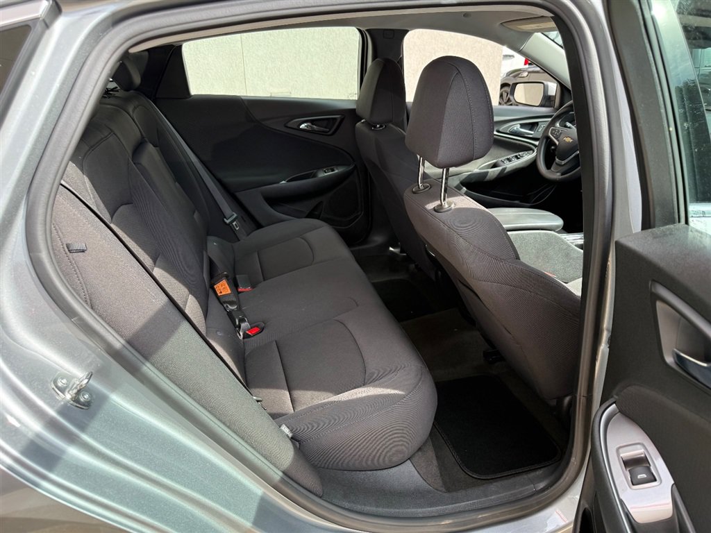 Used 2023 Chevrolet Malibu LT FWD image 5