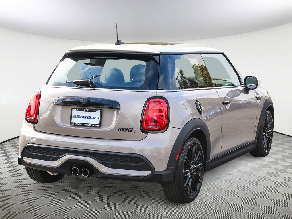 Used 2023 MINI Cooper S image 4