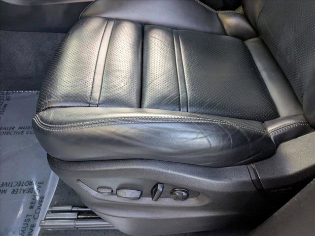 Used 2023 Porsche Cayenne Platinum Edition image 11