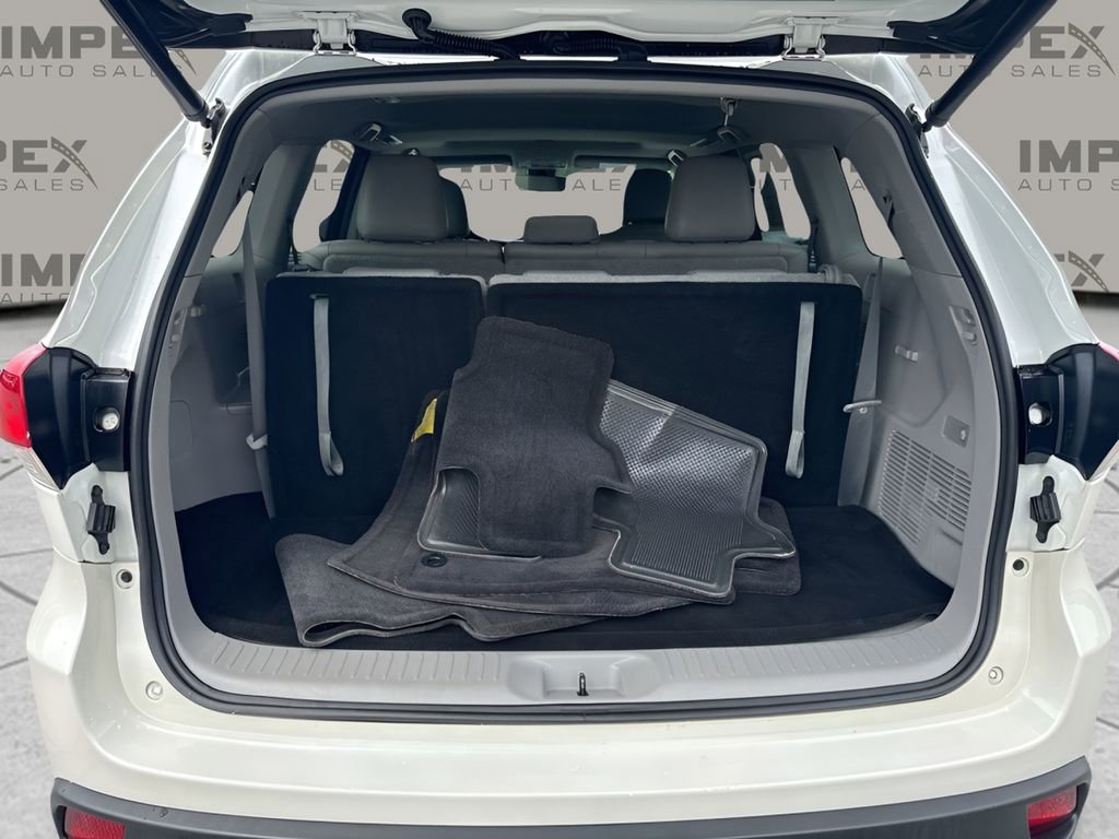 Used 2017 Toyota Highlander XLE FWD image 30