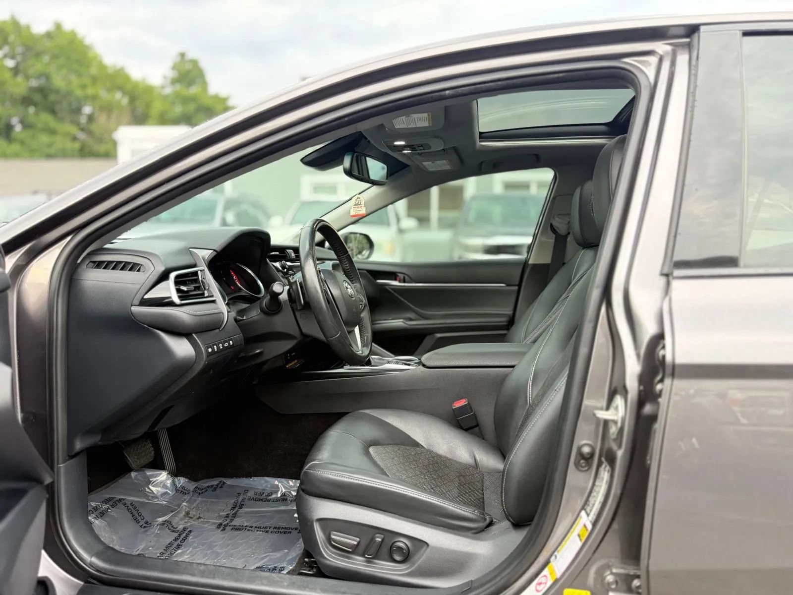 Used 2018 Toyota Camry XSE w/ Driver Assist Package FWD image 5