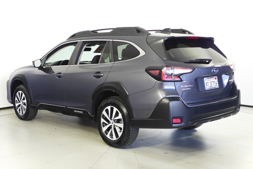 Certified 2025 Subaru Outback Premium image 9
