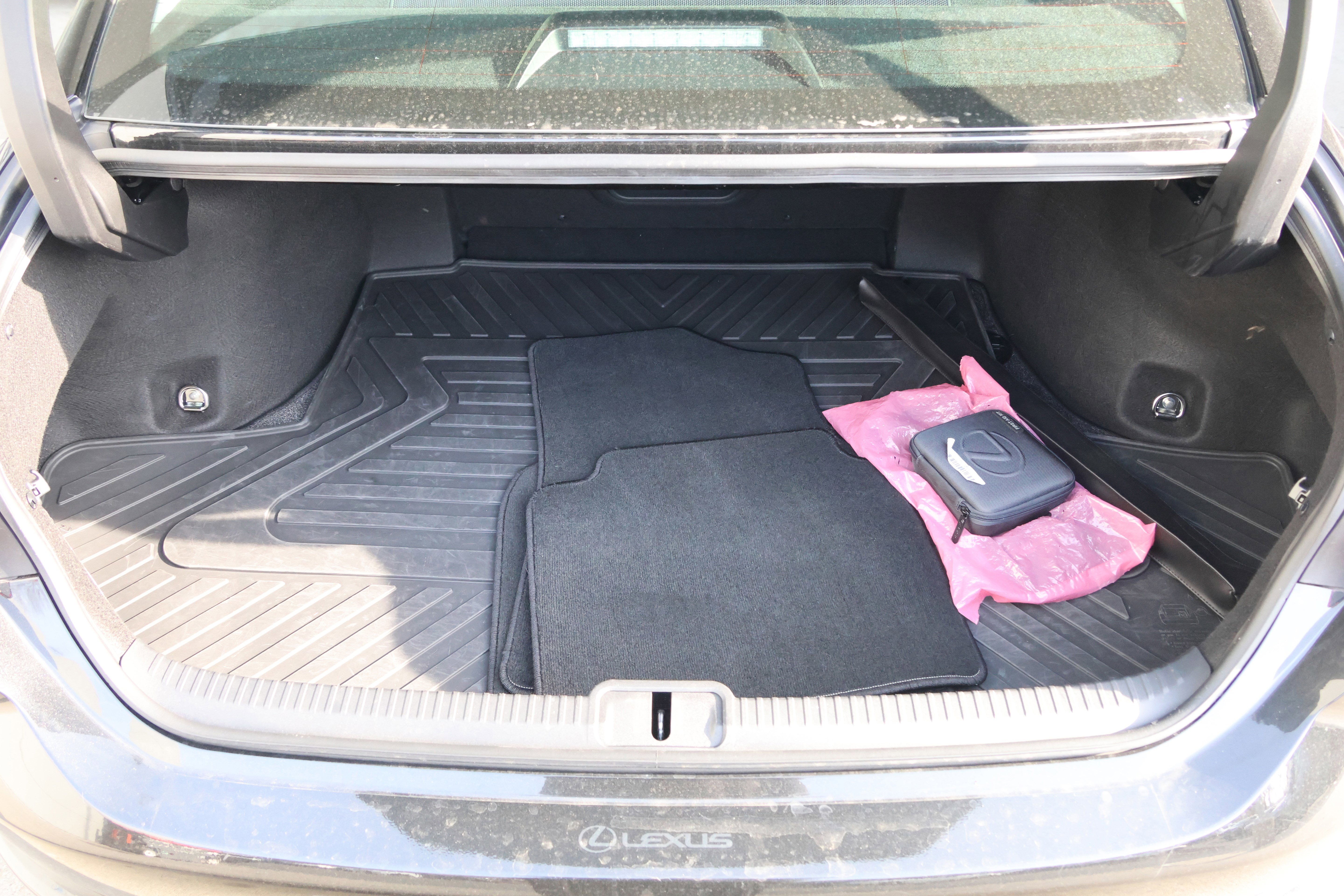 Used 2024 Lexus ES 350 350 w/ Premium Package image 36