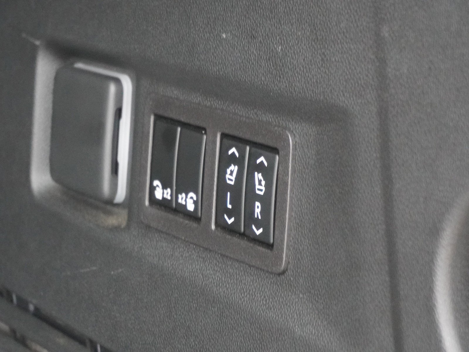 Used 2023 Chevrolet Tahoe RST w/ Sport Performance Package image 13