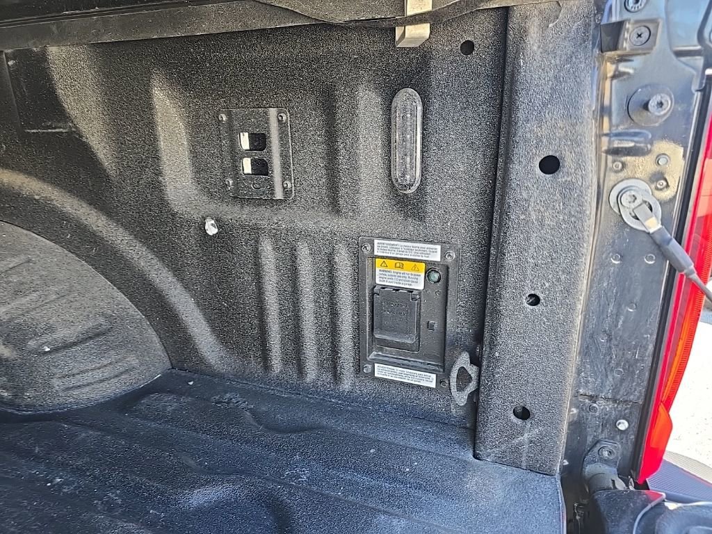 Used 2025 Ford F350 Platinum w/ Platinum Plus Package AWD/4WD image 6