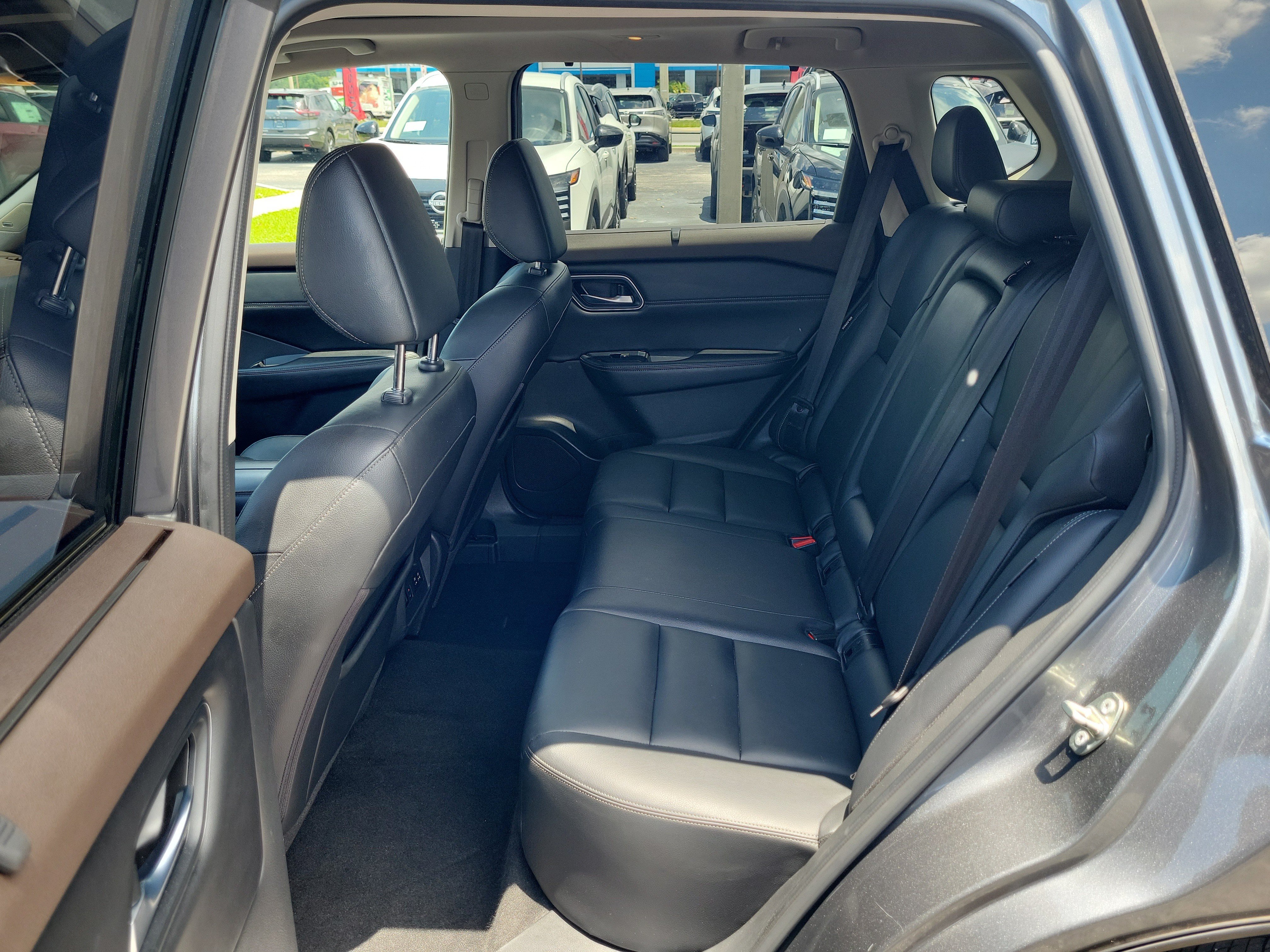Certified 2021 Nissan Rogue SL w/ Premium Package FWD image 15