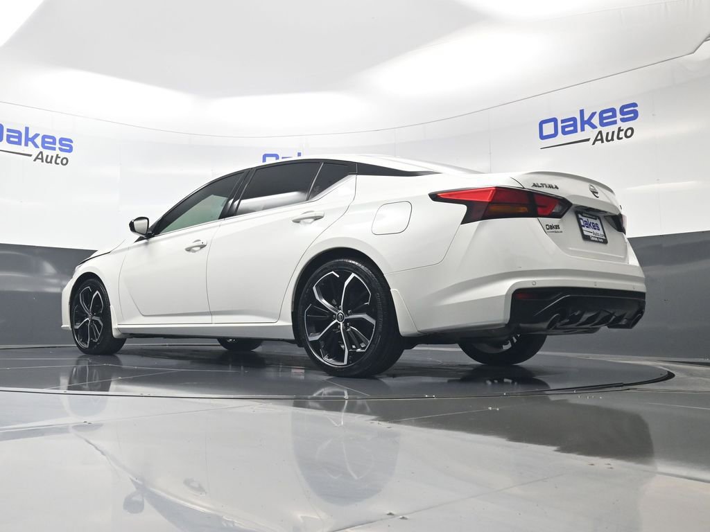 Used 2024 Nissan Altima 2.5 SR w/ SR Premium Package image 41