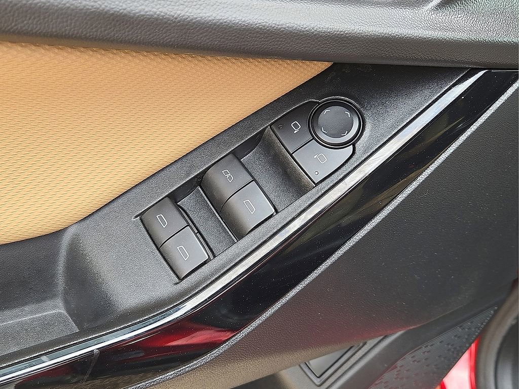 Used 2025 Chevrolet Equinox ACTIV w/ Convenience Package III image 23