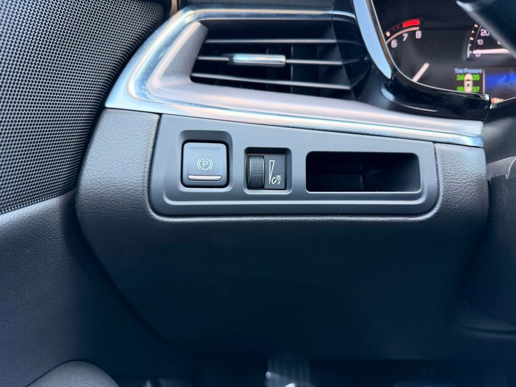 Used 2019 Cadillac XT5 Premium Luxury AWD/4WD image 23