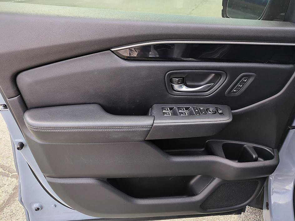 Used 2024 Honda Pilot Touring image 12