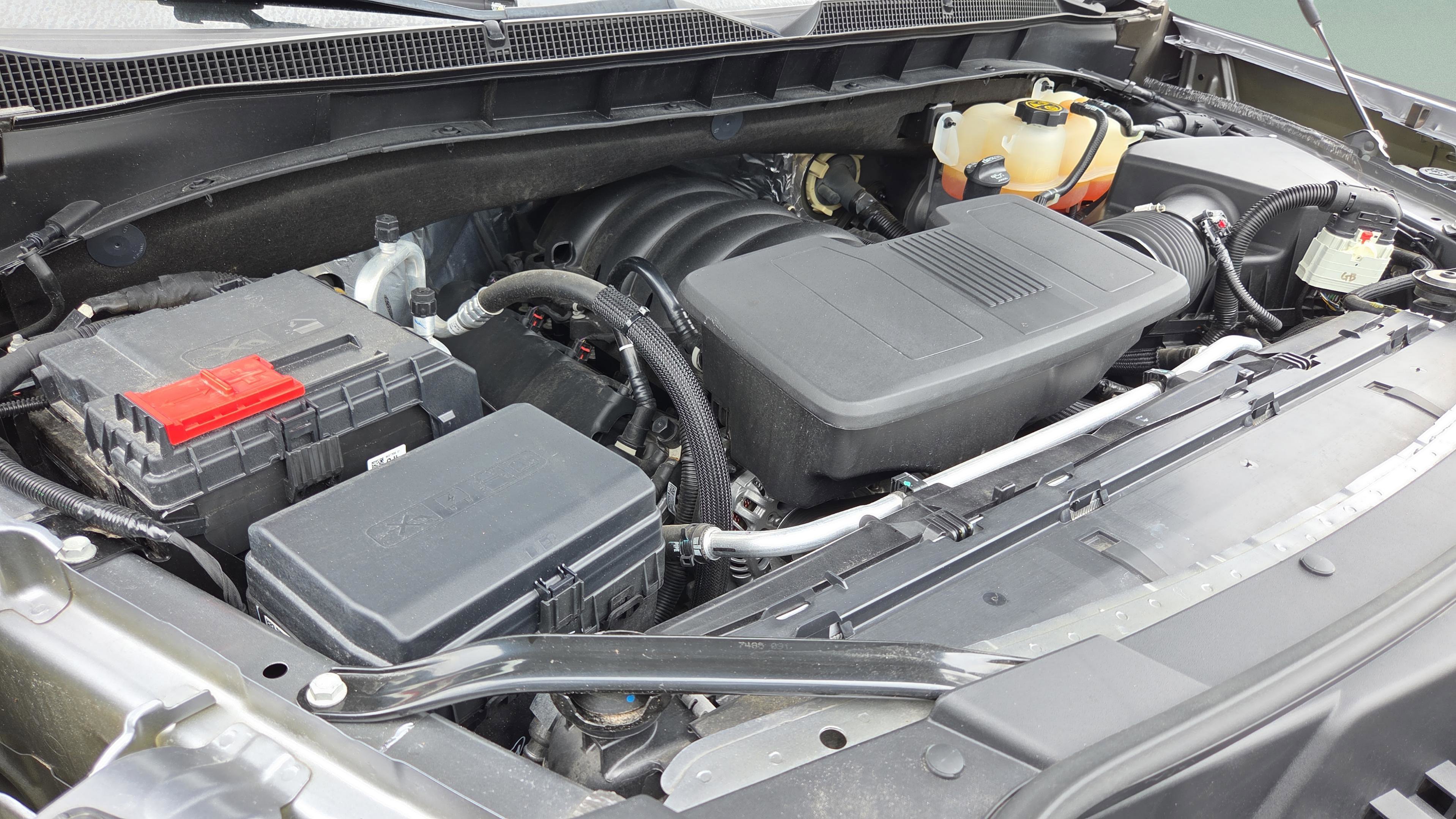 Used 2022 Chevrolet Tahoe RST w/ Luxury Package RWD image 17