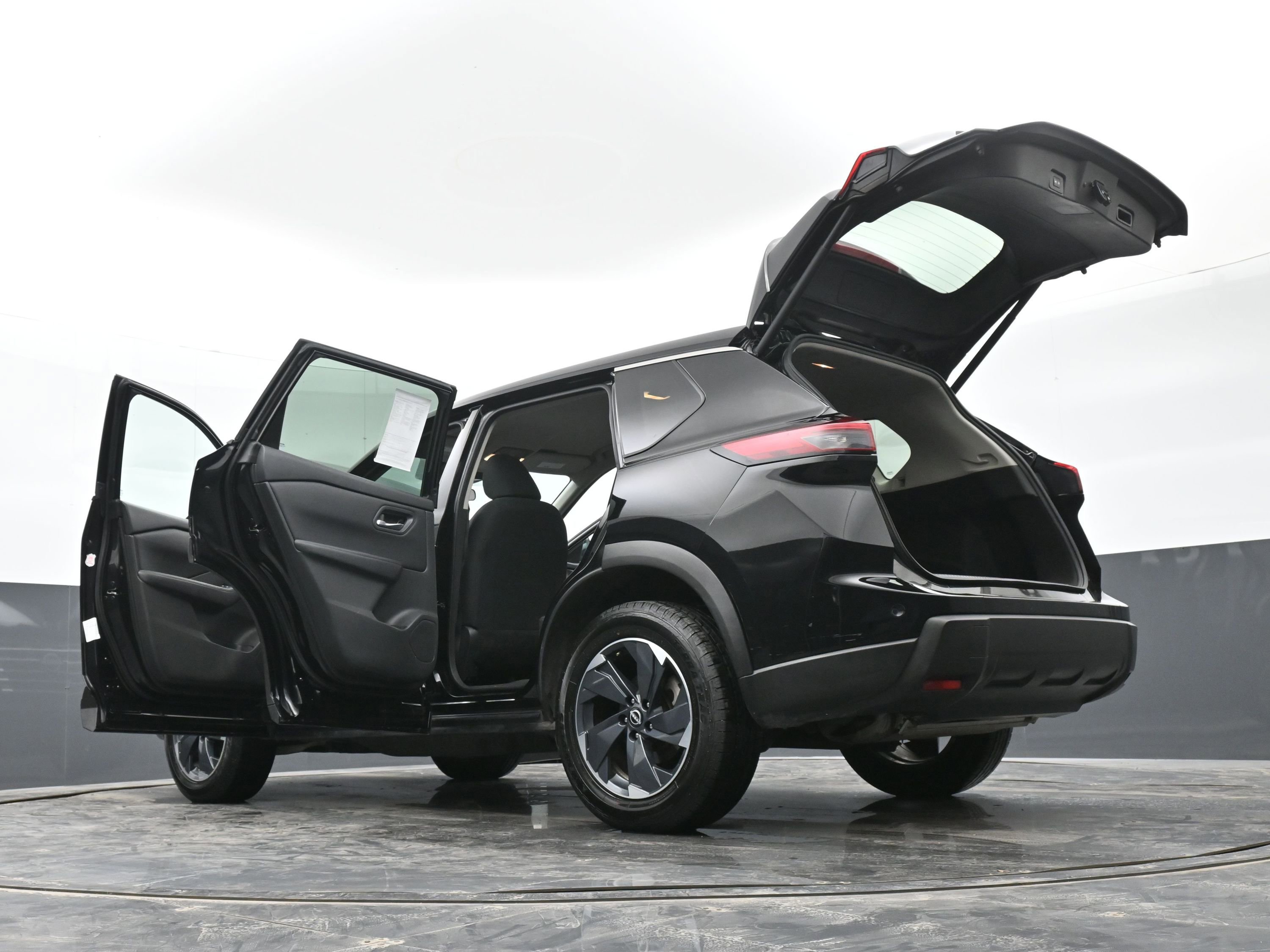 Used 2024 Nissan Rogue SV image 49