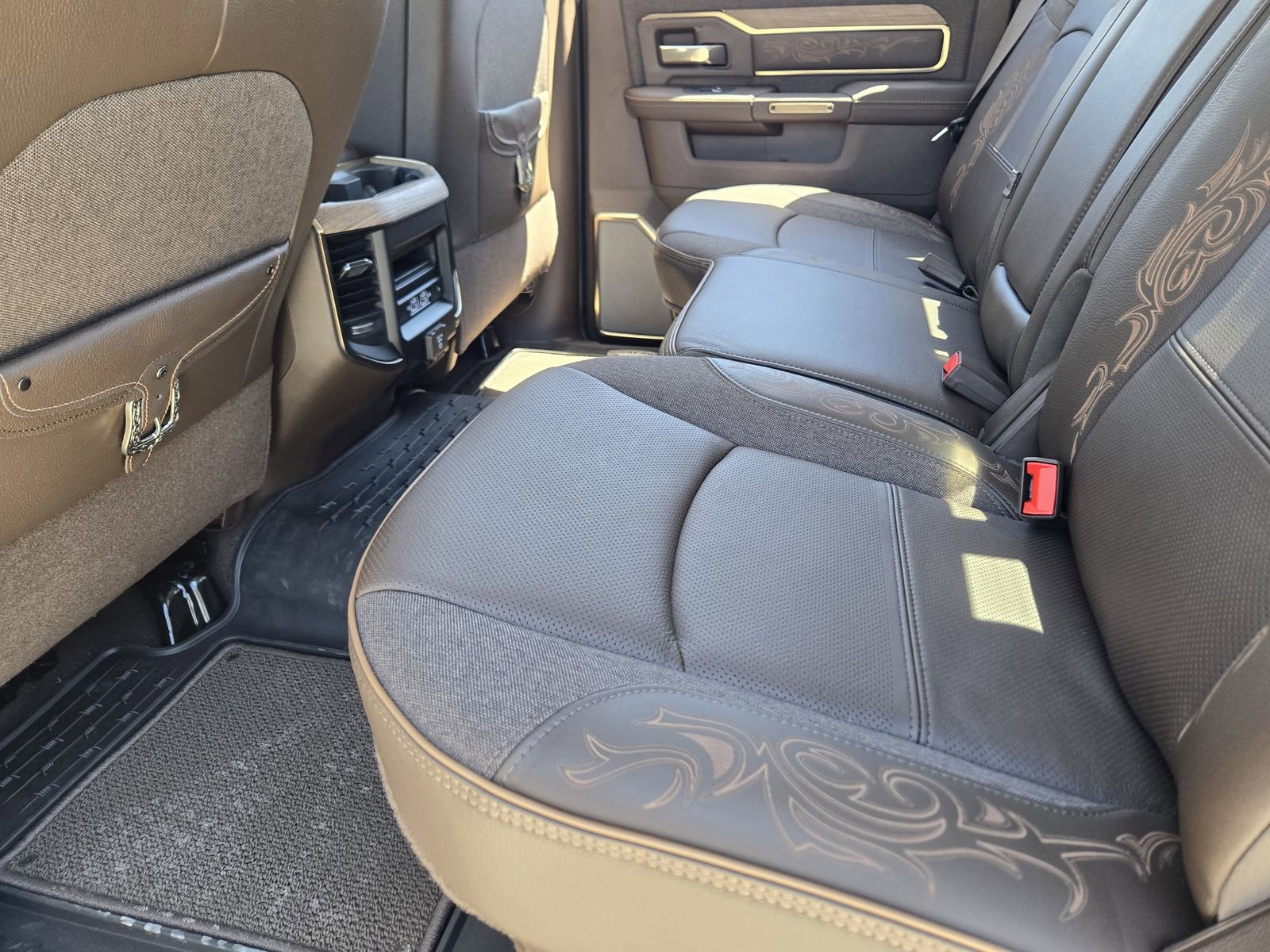 New 2025 RAM 2500 Limited image 22