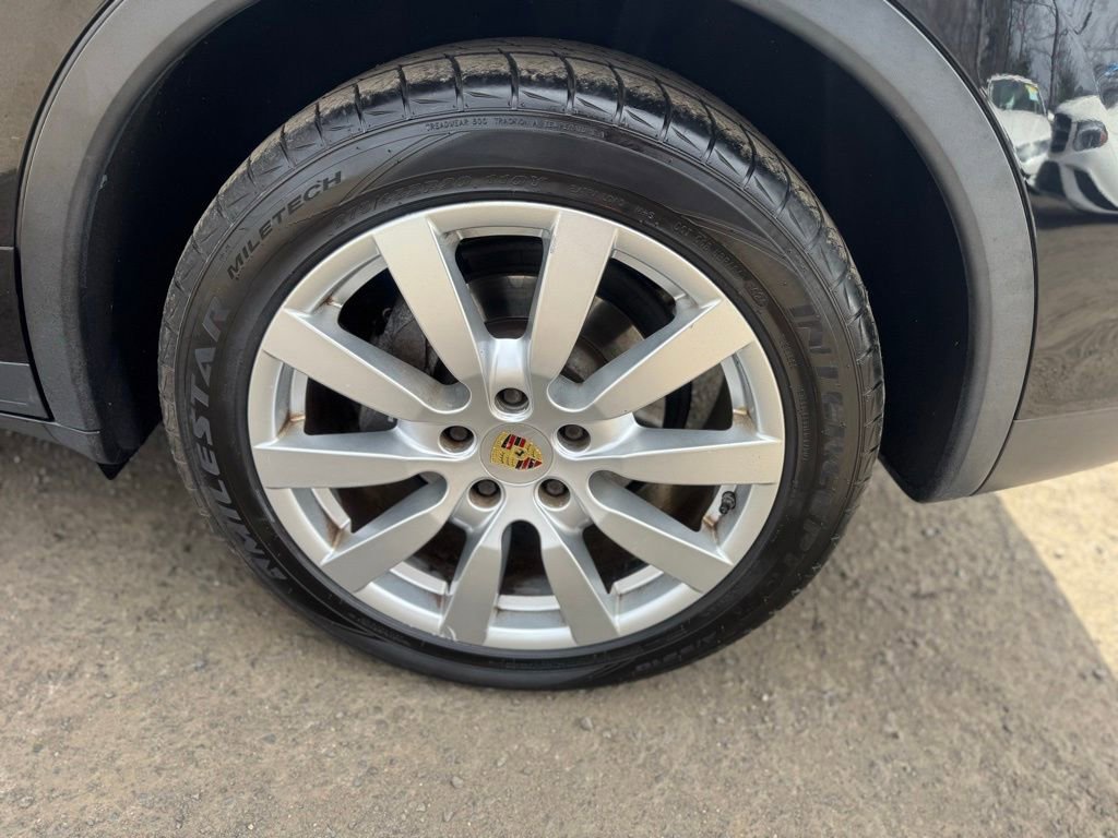 Used 2014 Porsche Cayenne Platinum Edition image 14
