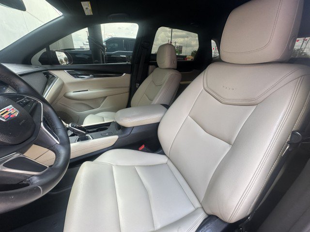 Used 2017 Cadillac XT5 FWD image 13