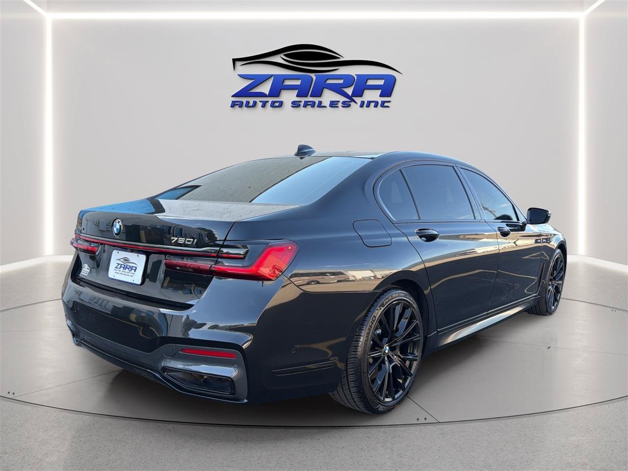 Used 2022 BMW 750i xDrive w/ Executive Package AWD/4WD image 7