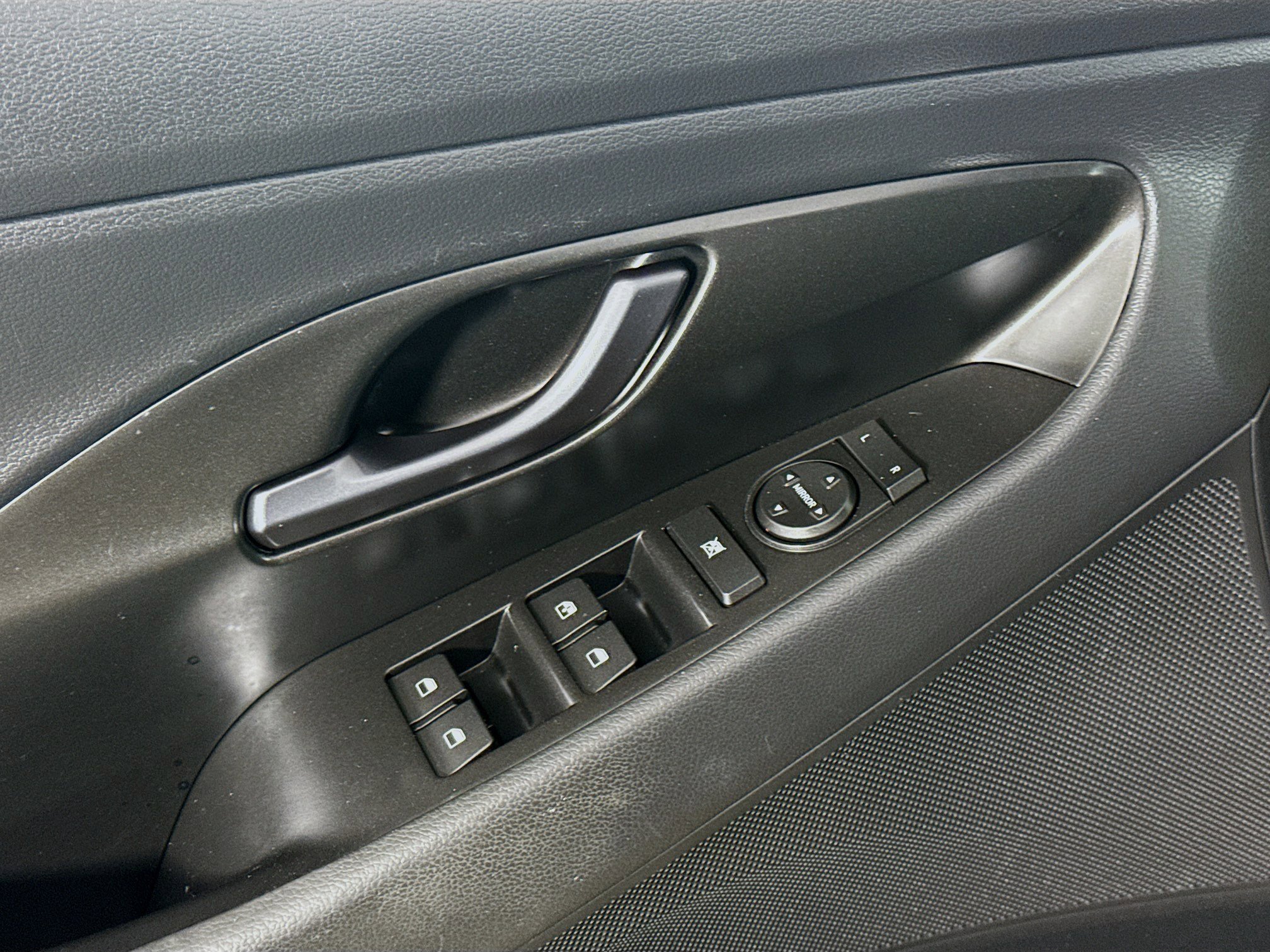 Used 2020 Hyundai Elantra GT N Line image 24