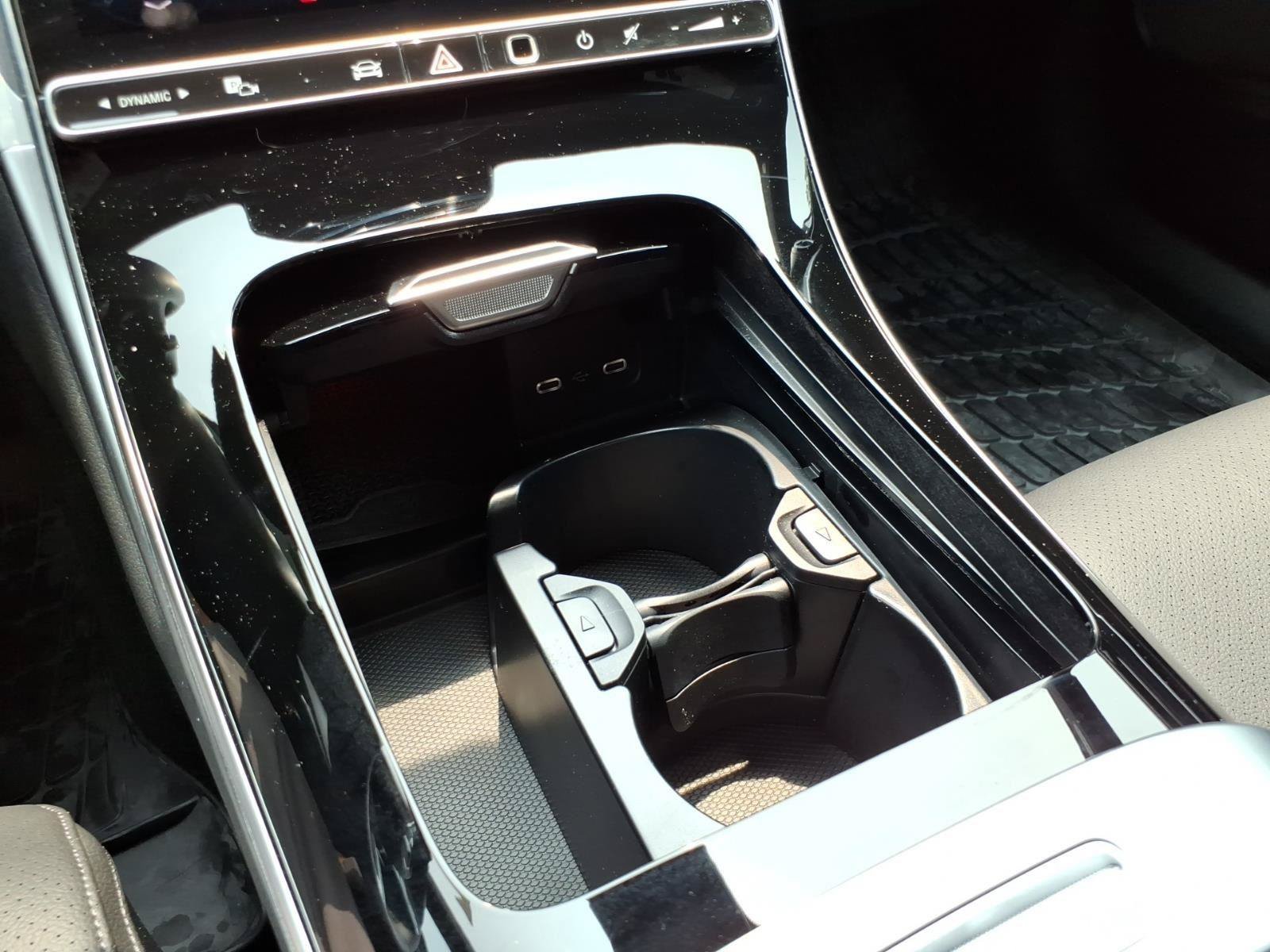 Used 2025 Mercedes-Benz C 300 4MATIC Sedan image 23