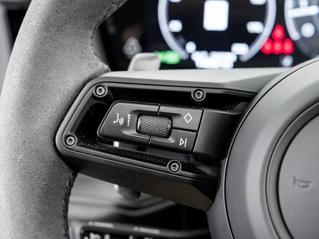 Certified 2025 Porsche Cayenne GTS image 14