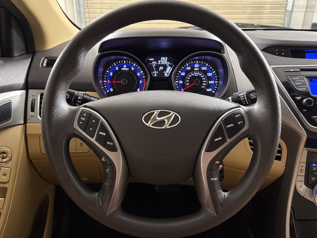Used 2013 Hyundai Elantra GLS w/ Preferred Pkg FWD image 13