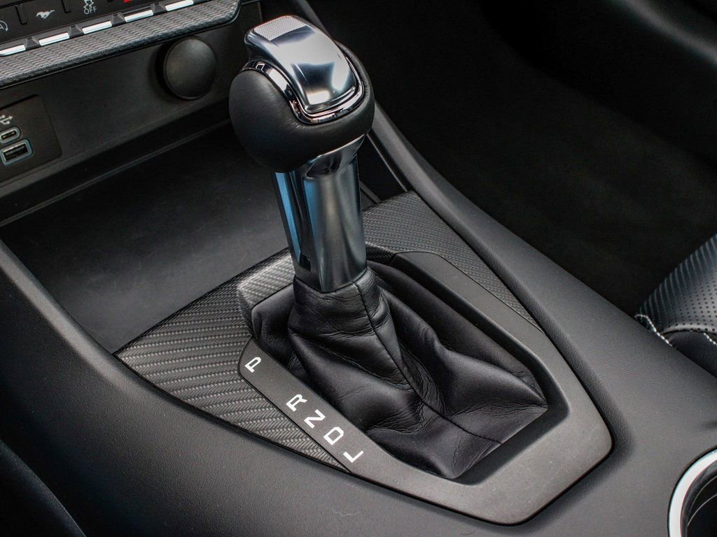 Used 2025 Ford Mustang Premium image 21