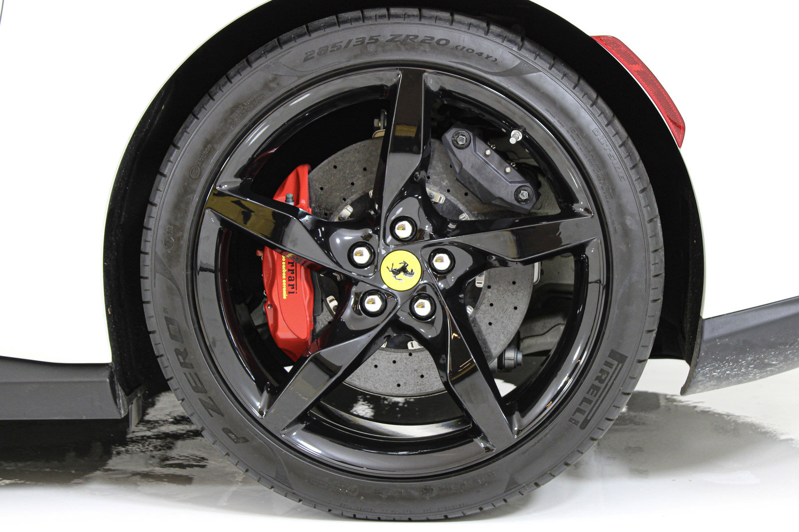 Used 2023 Ferrari Portofino M RWD image 17