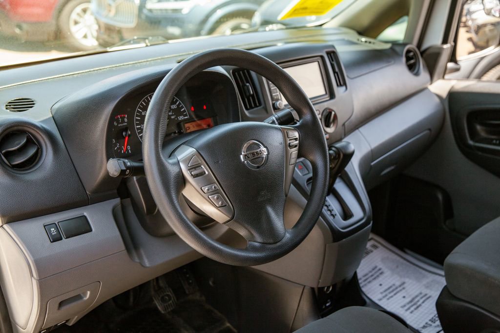Used 2020 Nissan NV200 S FWD image 9
