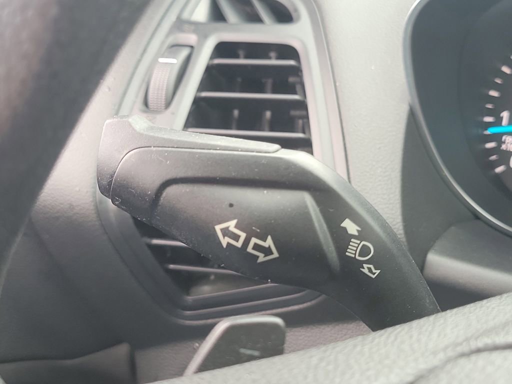 Used 2017 Ford Escape SE w/ Equipment Group 201A image 11