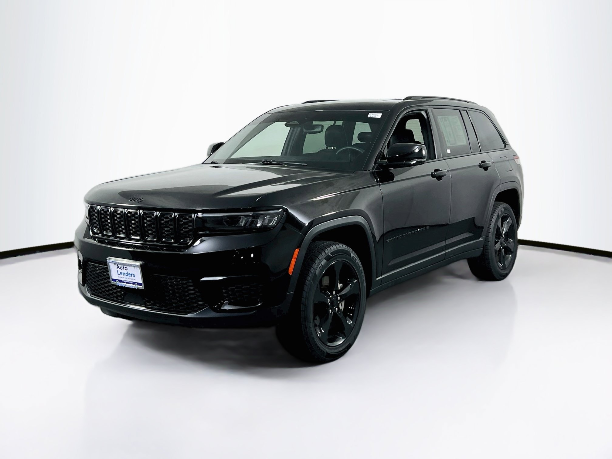 Used 2023 Jeep Grand Cherokee Altitude AWD/4WD image 1