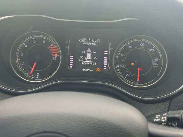 Used 2021 Jeep Cherokee Latitude Lux FWD image 25