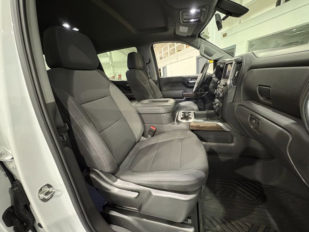 Used 2021 Chevrolet Silverado 1500 LT Trail Boss w/ Bed Protection Package image 38