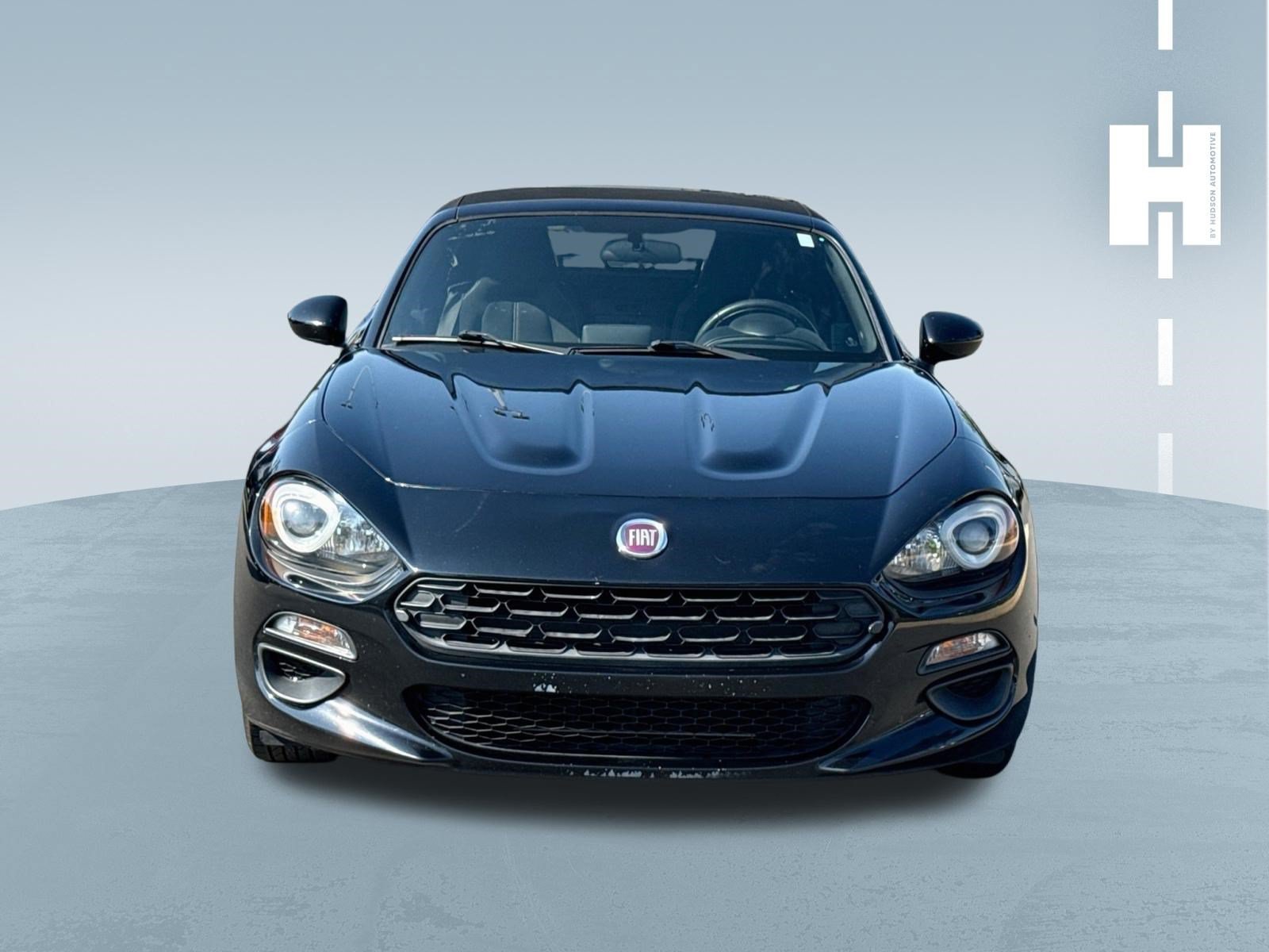 Used 2018 FIAT 124 Spider Classica w/ Technology & Siriusxm Group RWD image 2
