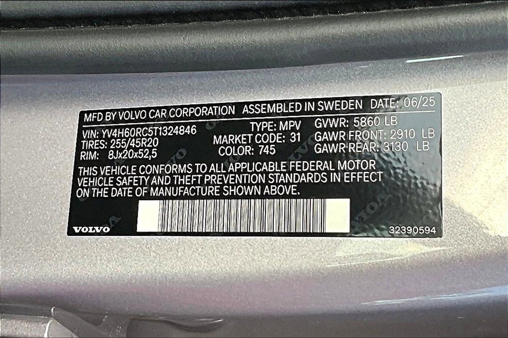 New 2026 Volvo XC60 T8 Plus w/ Climate Package image 8