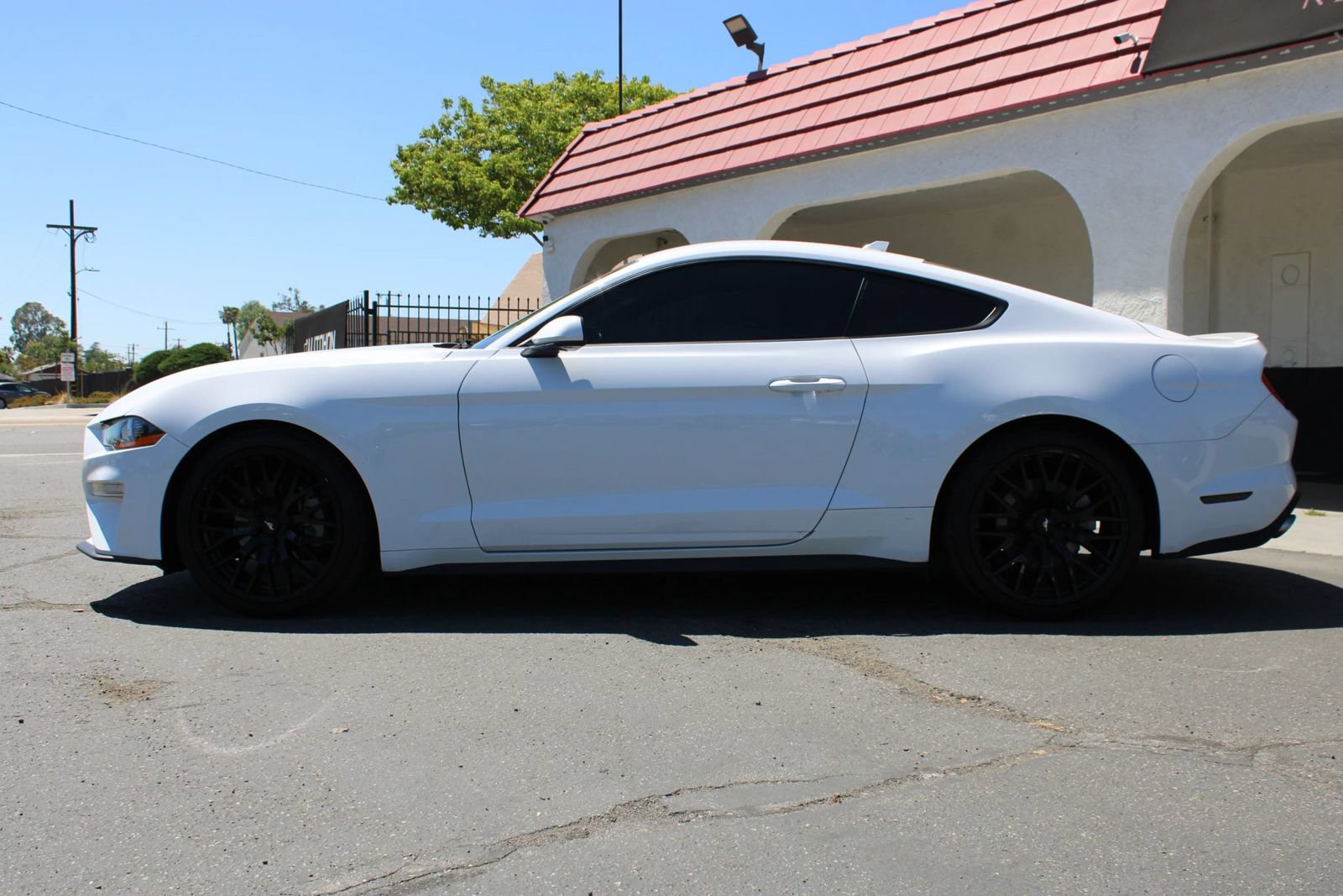 Used 2022 Ford Mustang Premium RWD image 38