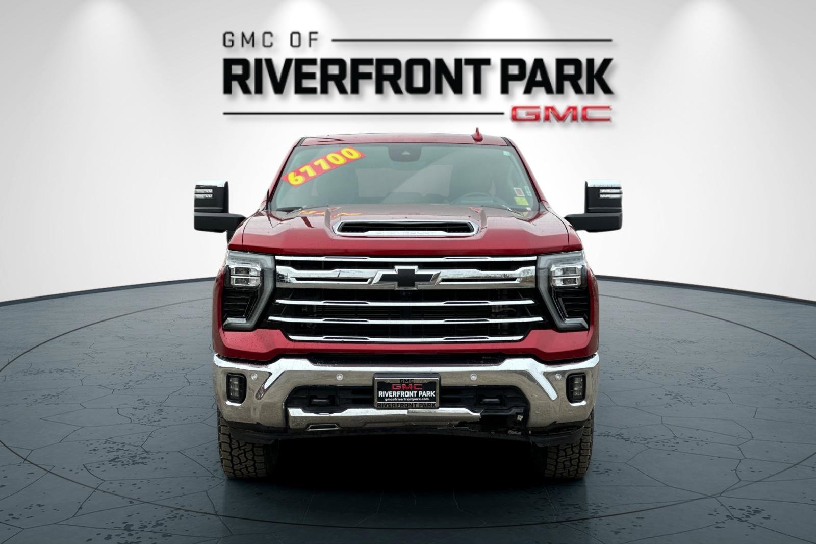 Used 2024 Chevrolet Silverado 2500 LTZ w/ LTZ Premium Package image 8