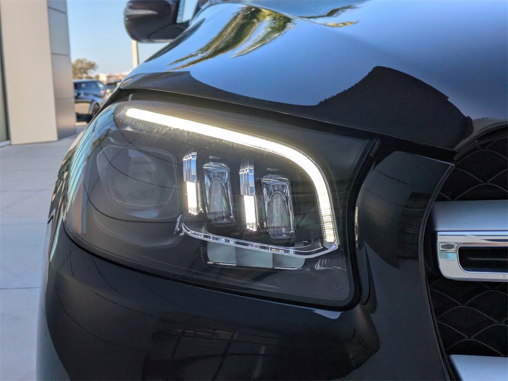 Used 2023 Mercedes-Benz GLS 450 4MATIC image 10