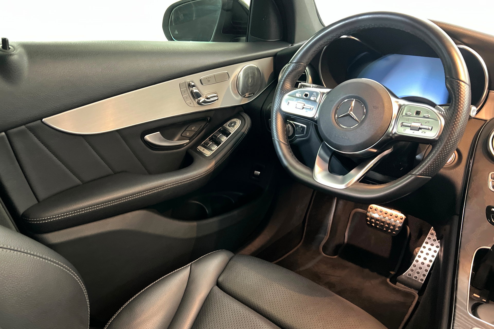 Used 2021 Mercedes-Benz GLC 300 4MATIC image 12