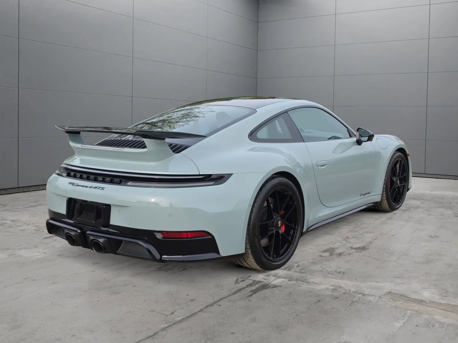 Used 2025 Porsche 911 Carrera 4 GTS image 5