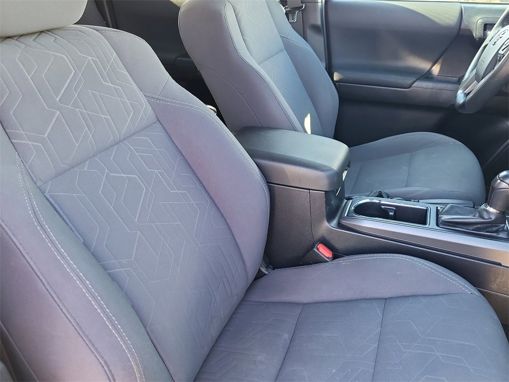 Used 2019 Toyota Tacoma TRD Off-Road w/ Technology Package image 19