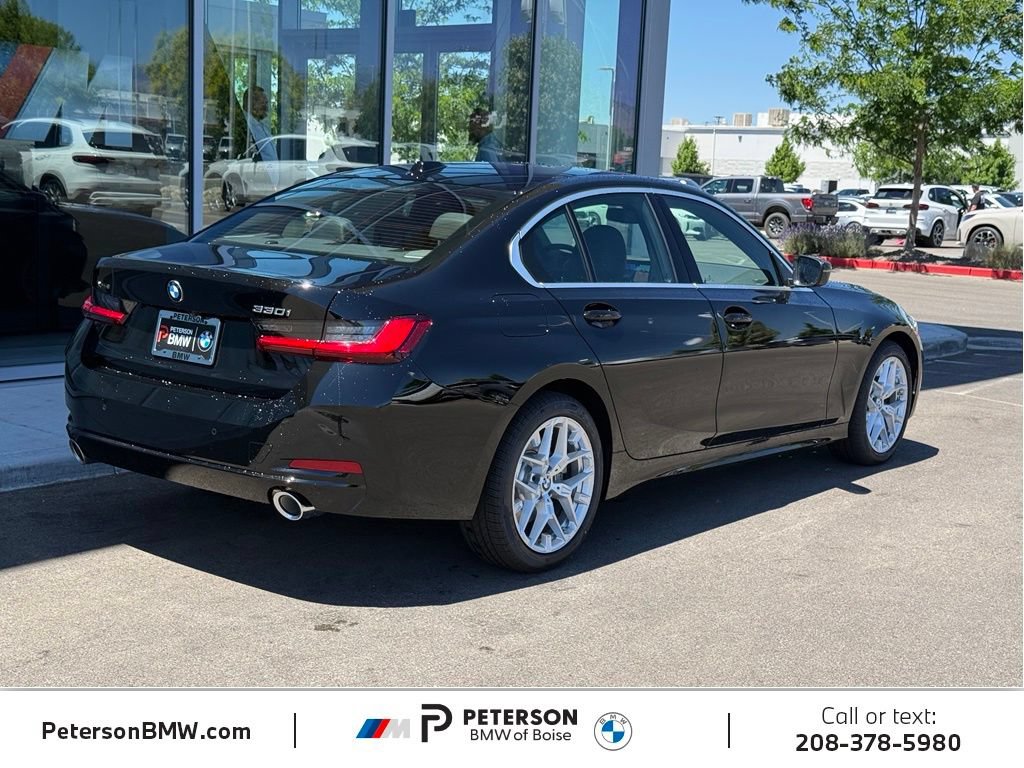New 2026 BMW 330i xDrive Sedan w/ Premium Package AWD/4WD image 5