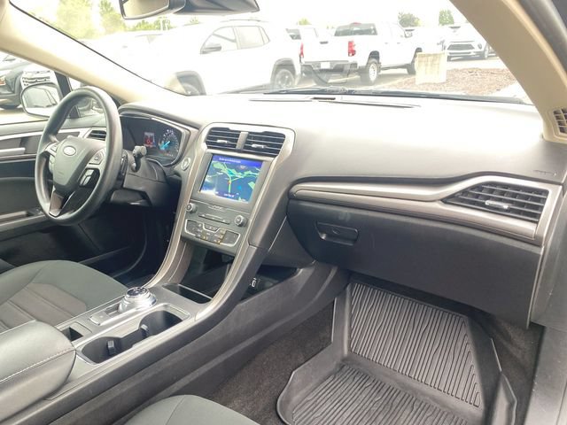 Used 2020 Ford Fusion SE AWD/4WD image 28