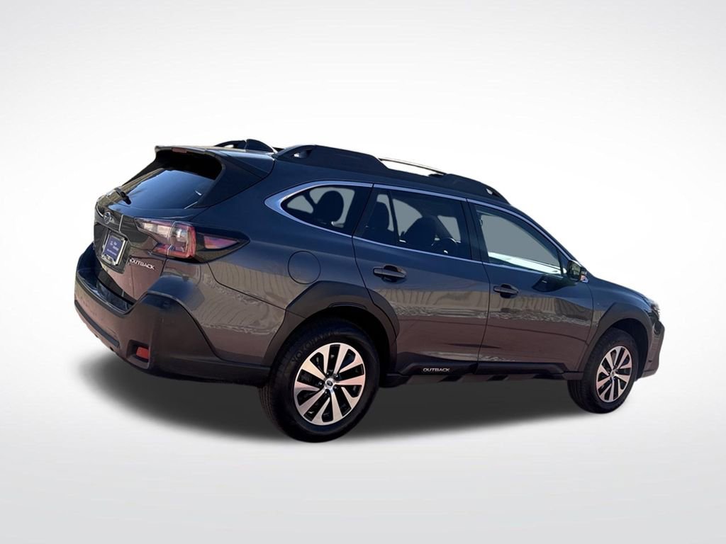 Used 2023 Subaru Outback Premium AWD/4WD image 8