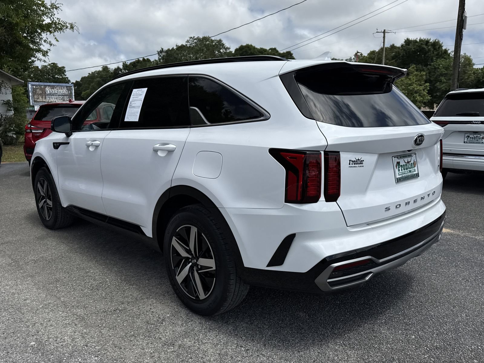 Used 2021 Kia Sorento S FWD image 3